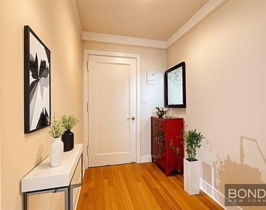 155 Riverside Drive - Photo Thumbnail 4