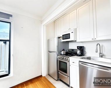 155 Riverside Drive - Photo Thumbnail 3