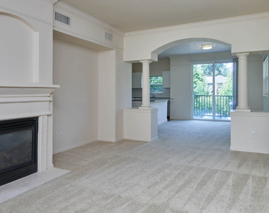 14420 North Creek Drive - Photo Thumbnail 12