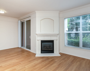 14420 North Creek Drive - Photo Thumbnail 13