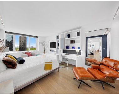322 W 57th St - Photo Thumbnail 9