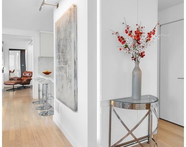 322 W 57th St - Photo Thumbnail 6
