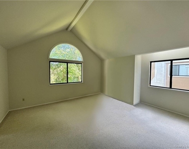 17 Rambling Brook Road - Photo Thumbnail 13