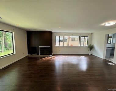 17 Rambling Brook Road - Photo Thumbnail 8