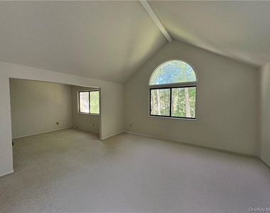 17 Rambling Brook Road - Photo Thumbnail 12