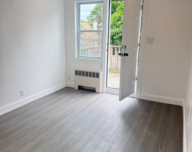 8422 Little Neck Parkway - Photo Thumbnail 3