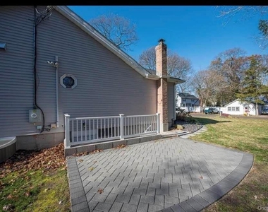 16 Wildwood St - Photo Thumbnail 2