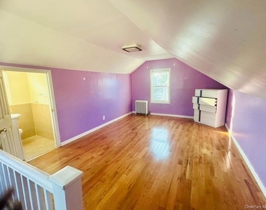 104-11 197th Street - Photo Thumbnail 5