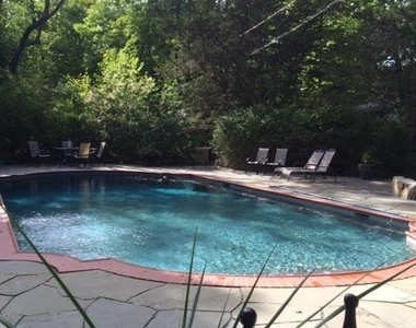 186 Taylor Road - Photo Thumbnail 16