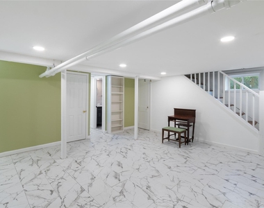 27 Dosoris Way - Photo Thumbnail 23