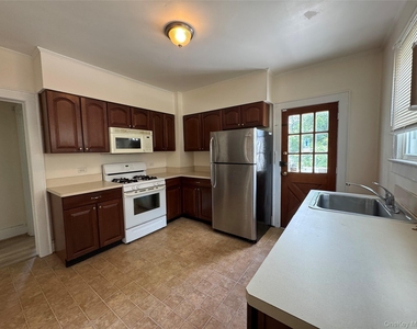 28 Sound Beach Avenue - Photo Thumbnail 6