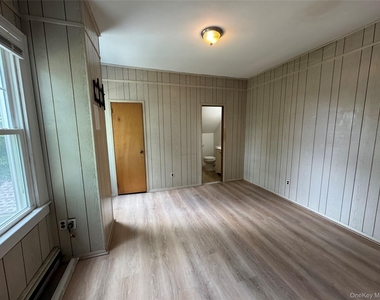 28 Sound Beach Avenue - Photo Thumbnail 8
