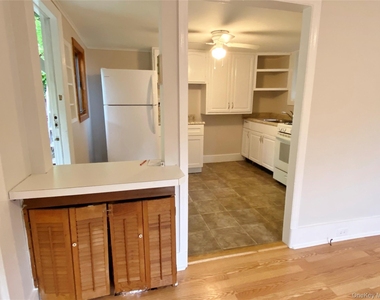 87 Snowden (rear Cottage) Avenue - Photo Thumbnail 6