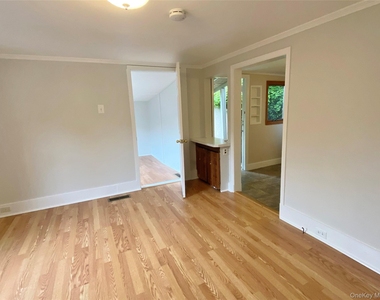 87 Snowden (rear Cottage) Avenue - Photo Thumbnail 9