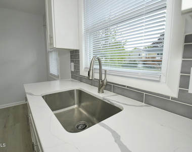 33a Ledgewood Drive - Photo Thumbnail 3