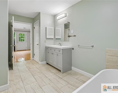 624 Brickhouse Road - Photo Thumbnail 34