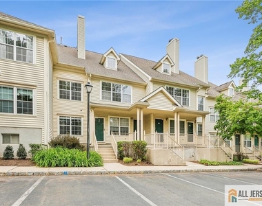 624 Brickhouse Road - Photo Thumbnail 2