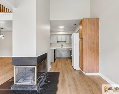 624 Brickhouse Road - Photo Thumbnail 13