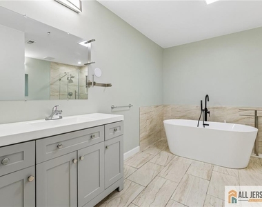 624 Brickhouse Road - Photo Thumbnail 32