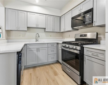 624 Brickhouse Road - Photo Thumbnail 15