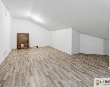 624 Brickhouse Road - Photo Thumbnail 37