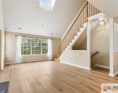 624 Brickhouse Road - Photo Thumbnail 5