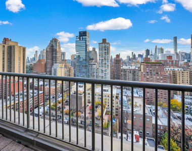 343 E 74th Street - Photo Thumbnail 5