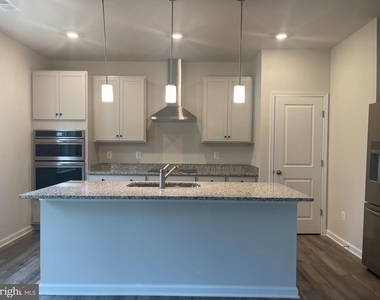 11 Forest Grove Avenue - Photo Thumbnail 1