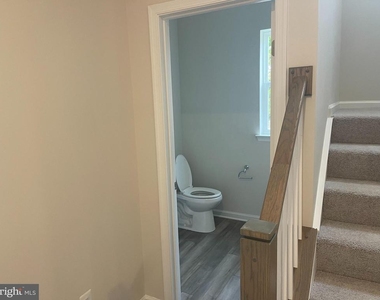 11 Forest Grove Avenue - Photo Thumbnail 5