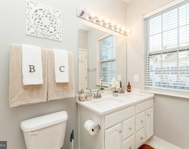 13949 Hollow Wind Way - Photo Thumbnail 8