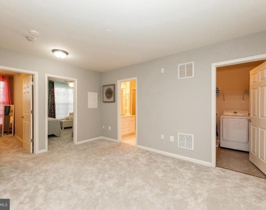 13949 Hollow Wind Way - Photo Thumbnail 9
