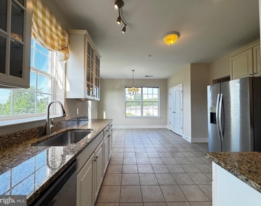 9204 Charleston Drive - Photo Thumbnail 23