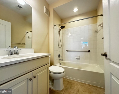 9204 Charleston Drive - Photo Thumbnail 21