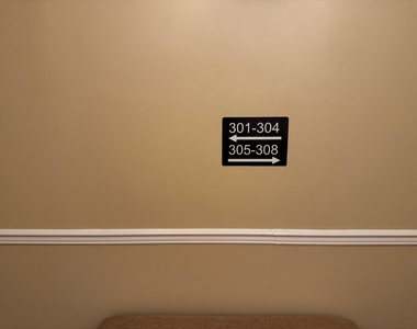 9204 Charleston Drive - Photo Thumbnail 12
