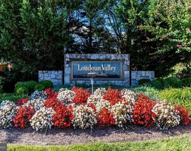 22616 Welborne Manor Square - Photo Thumbnail 44