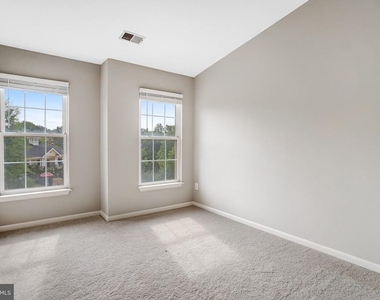 22616 Welborne Manor Square - Photo Thumbnail 29