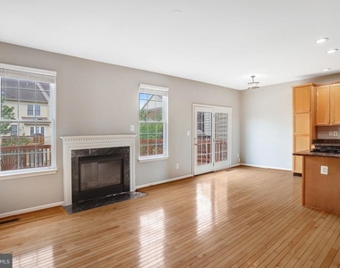22616 Welborne Manor Square - Photo Thumbnail 12
