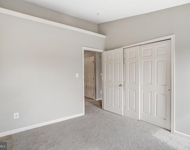 22616 Welborne Manor Square - Photo Thumbnail 30