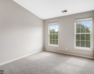 22616 Welborne Manor Square - Photo Thumbnail 31