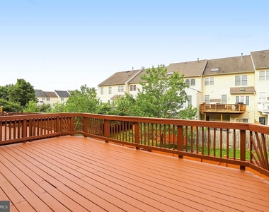 22616 Welborne Manor Square - Photo Thumbnail 18