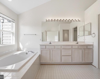 44094 Saxony Terrace - Photo Thumbnail 36