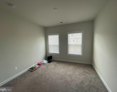 22256 Cornerstone Crossing Terrace - Photo Thumbnail 19