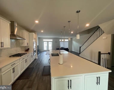 22256 Cornerstone Crossing Terrace - Photo Thumbnail 11
