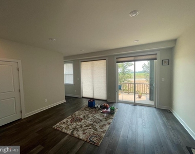 22256 Cornerstone Crossing Terrace - Photo Thumbnail 12