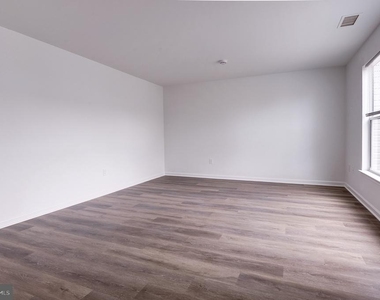 20600 Cornstalk Terrace - Photo Thumbnail 25