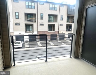 43513 Madison Springs Terrace - Photo Thumbnail 16