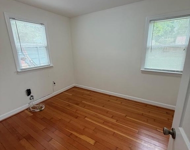 5608 Tremont Drive - Photo Thumbnail 7