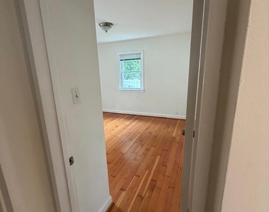 5608 Tremont Drive - Photo Thumbnail 5