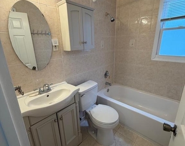 5608 Tremont Drive - Photo Thumbnail 12