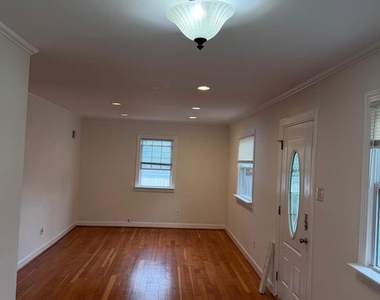 5608 Tremont Drive - Photo Thumbnail 2